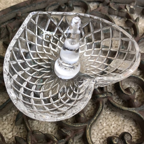 Crystal Cut Heart Shaped Jewlery Holder Trinket Dish 4 1/2” x 4” approx Glass - Picture 3 of 10